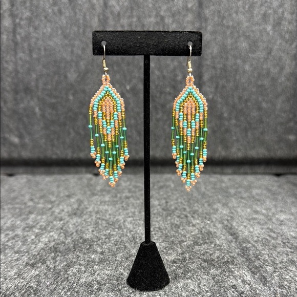 Elegant Green and Gold Chandelier Earrings - Picture 1 of 4